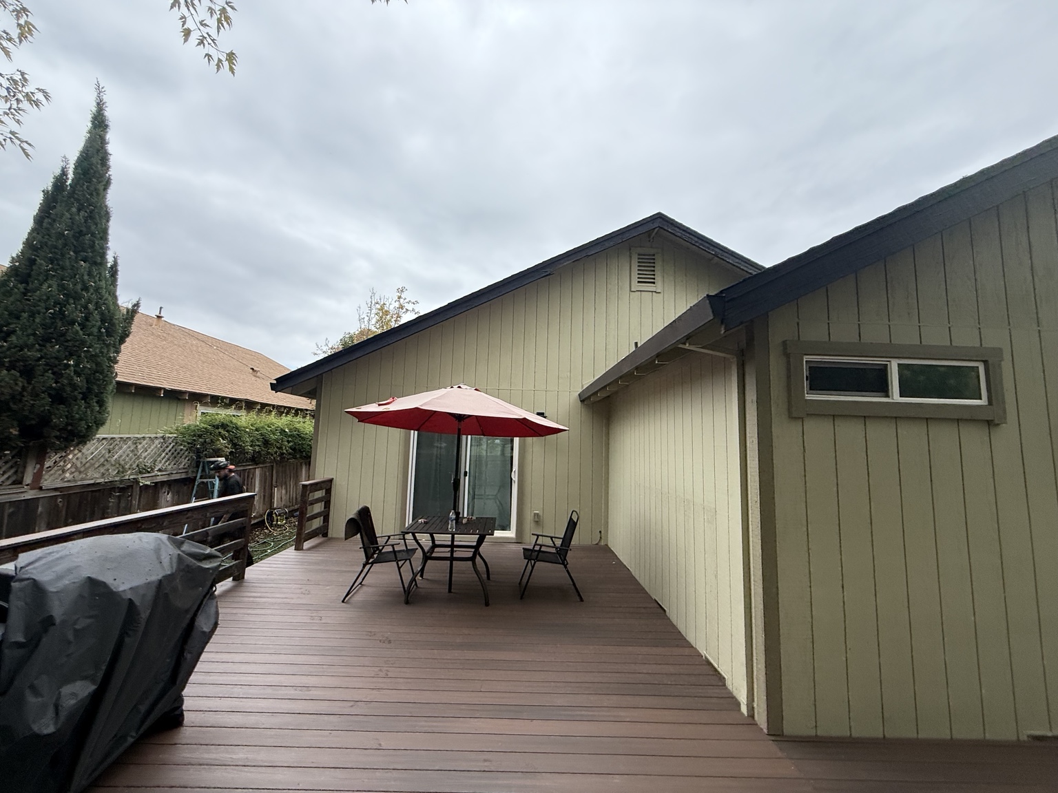Finished deck with outdoor dining area